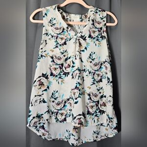 Elegant Crescent Brand Floral Sleeveless Shirt